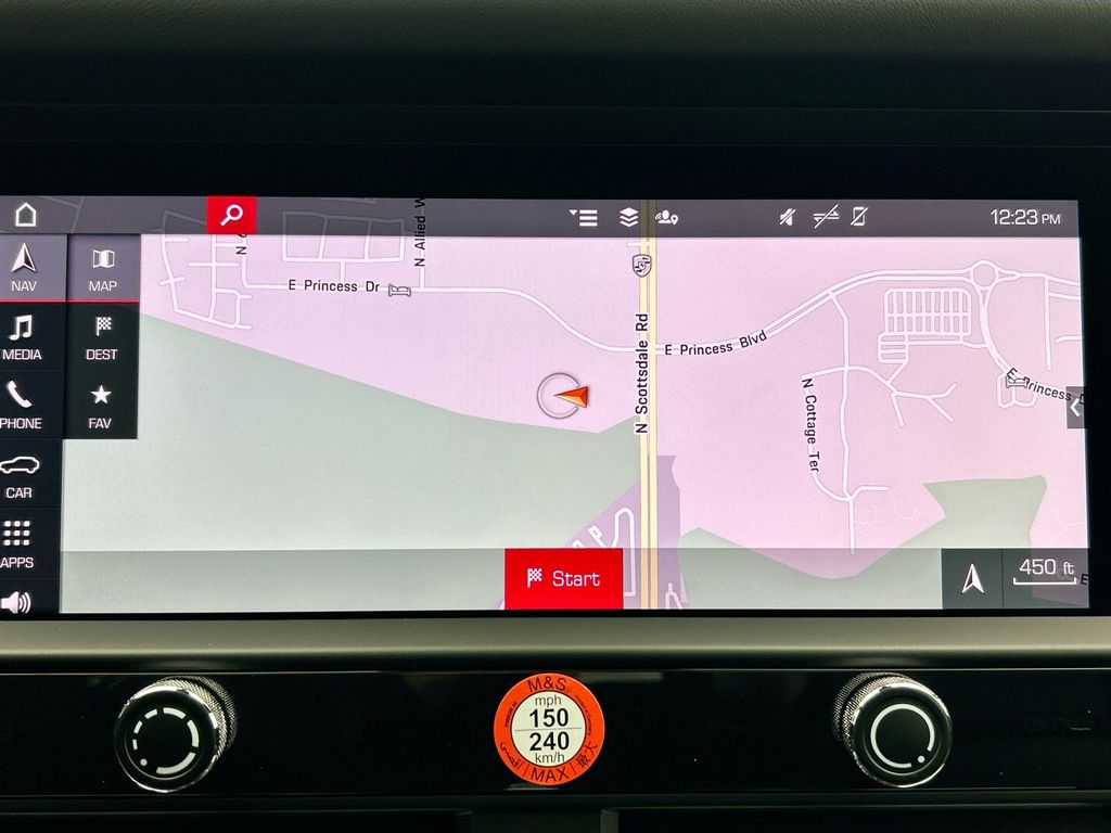 Thumbnail: 2026 Porsche Macan - 17