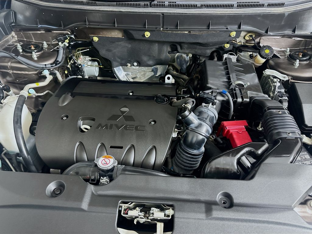 Thumbnail: 2019 Mitsubishi Outlander Sport - 28