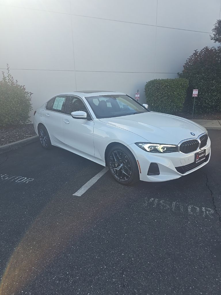 2025 BMW 3 Series 330i xDrive Sedan's photo