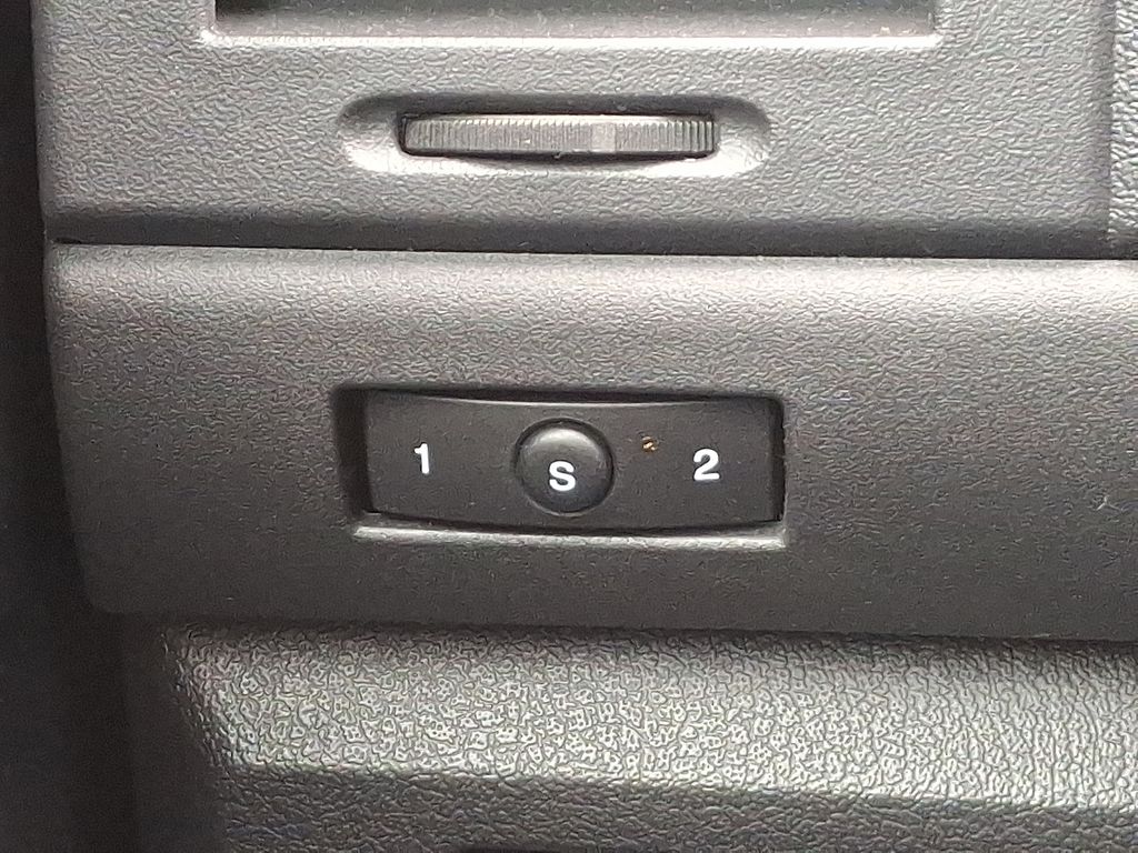 2012 Jeep Liberty Sport 23