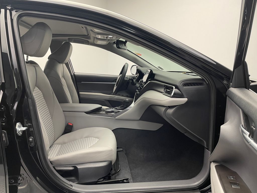 2023 Toyota Camry SE 17