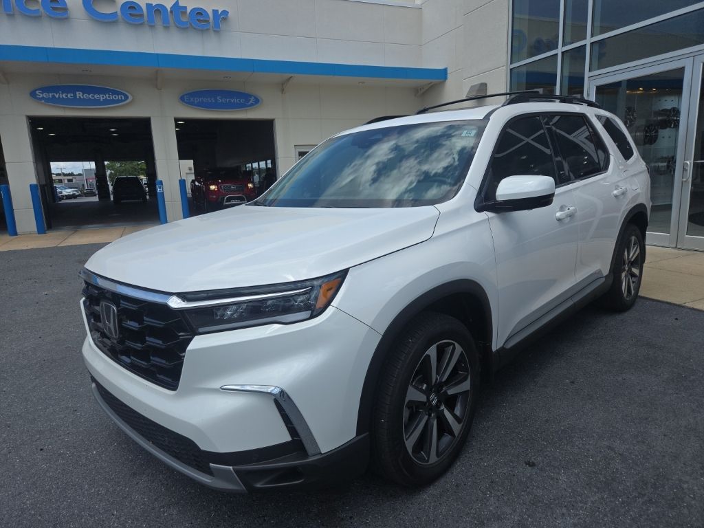 Platinum White Pearl 2025 Honda Pilot Elite AWD SUV / Crossover All-Wheel Drive Automatic