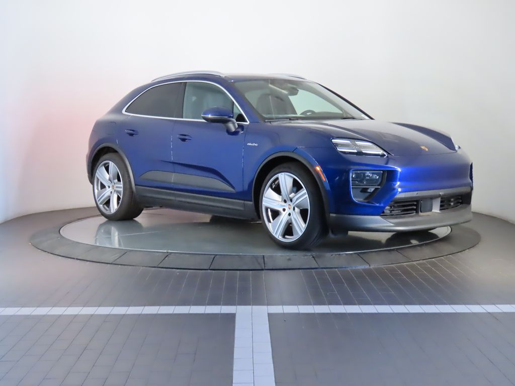 Thumbnail: 2024 Porsche Macan - 9