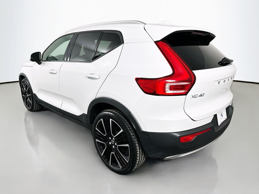Thumbnail: 2019 Volvo XC40 - 7