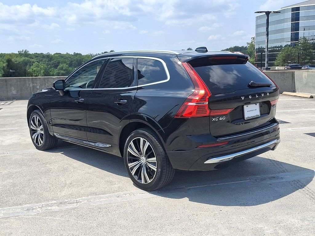 Thumbnail: 2023 Volvo XC60 - 3