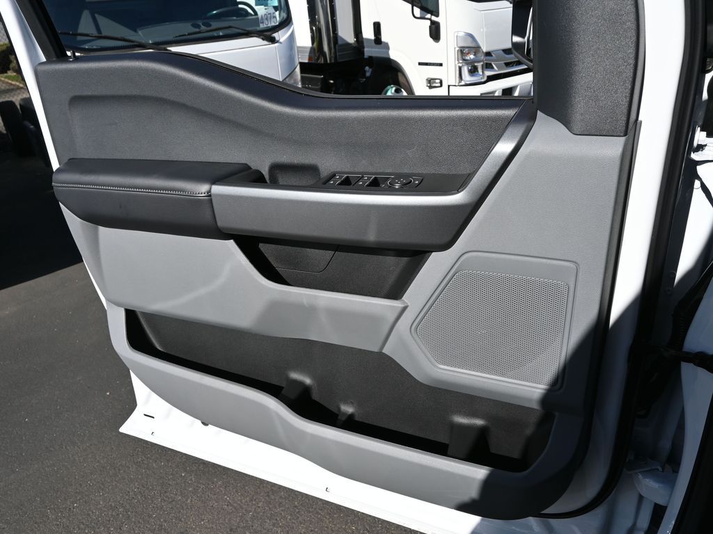 2025 Ford F-350 Super Duty XL