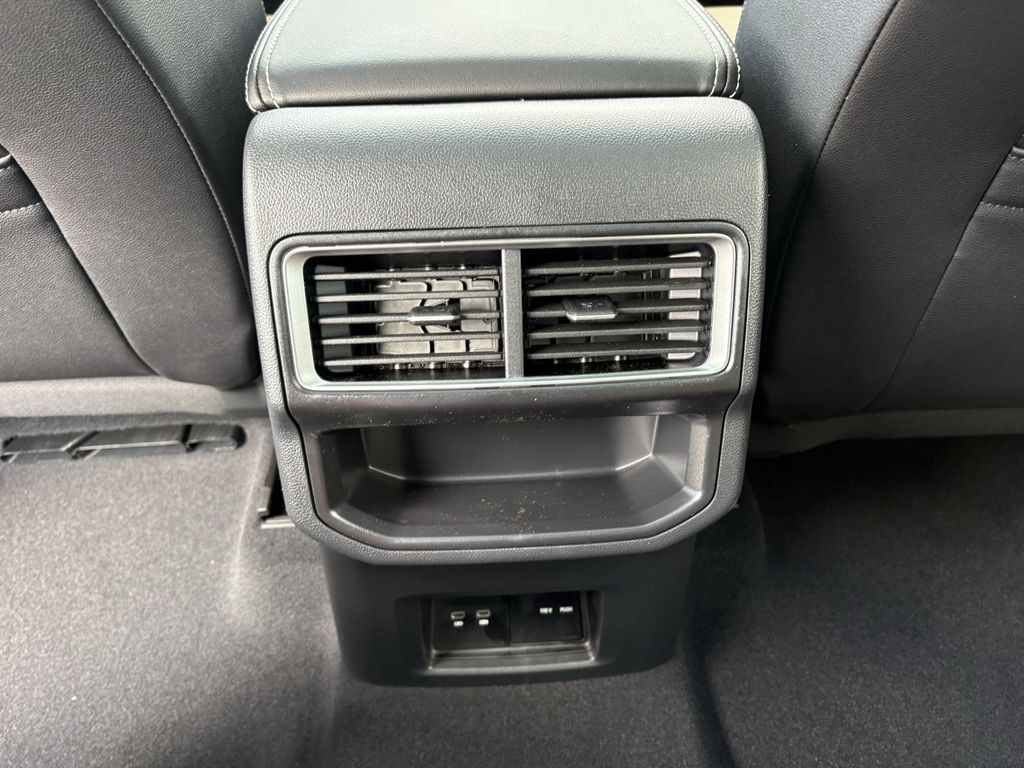 New 2026 White Volkswagen 2.0T SE w/Technology image 25