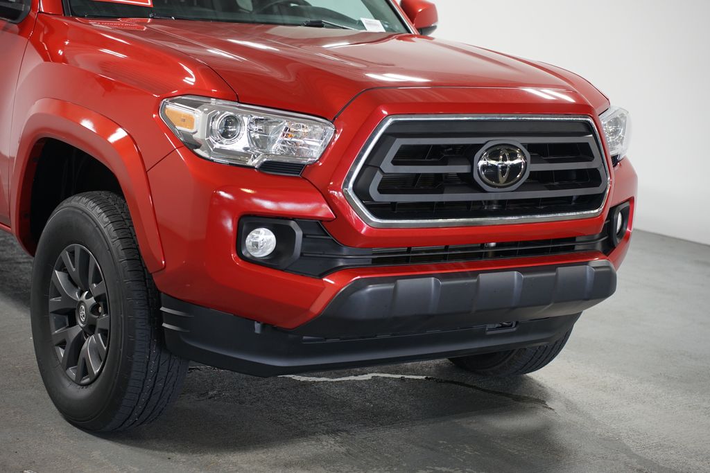 Thumbnail: 2022 Toyota Tacoma - 4