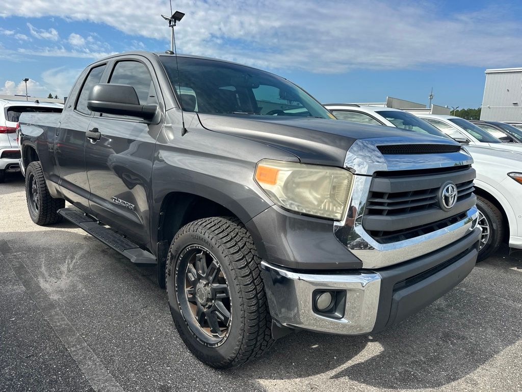 Magnetic Gray Metallic 2015 Toyota Tundra Pickup Truck 4X2 6-Speed Automatic Overdrive