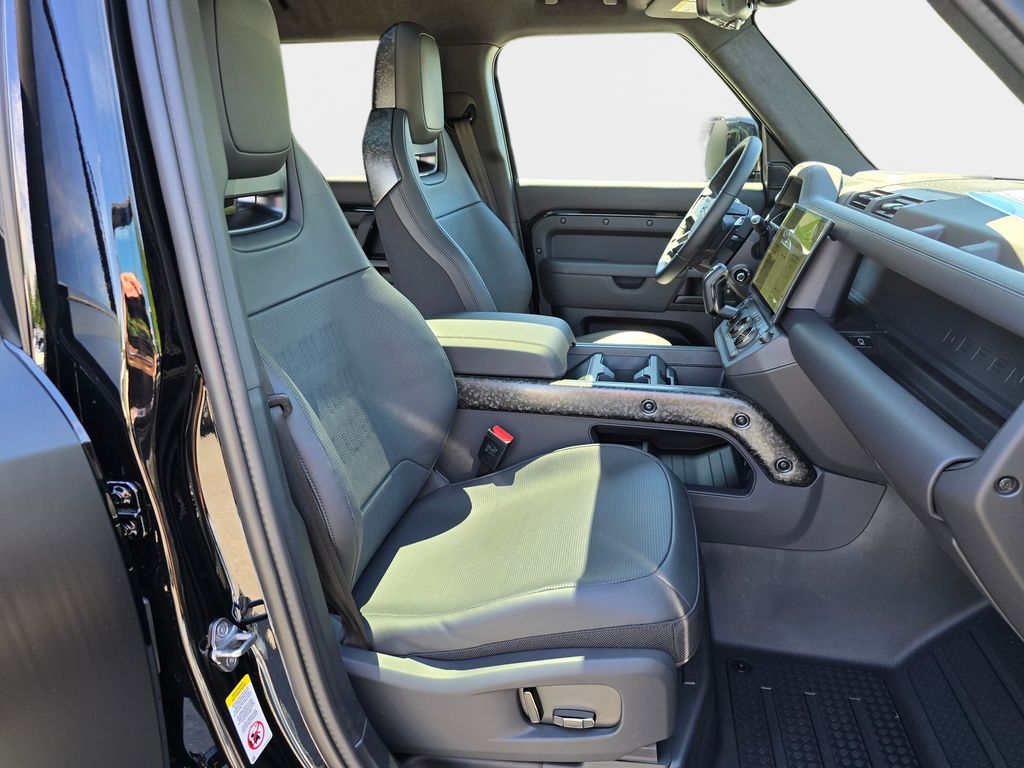 New 2026 Black Land Rover OCTA Black image 10