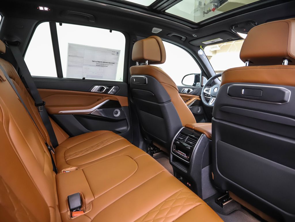 Thumbnail: 2026 BMW X5 - 25