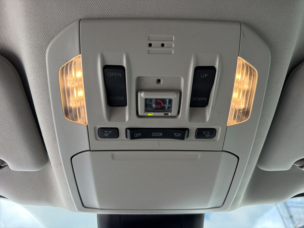 Used 2022 Toyota Highlander Hybrid SUV