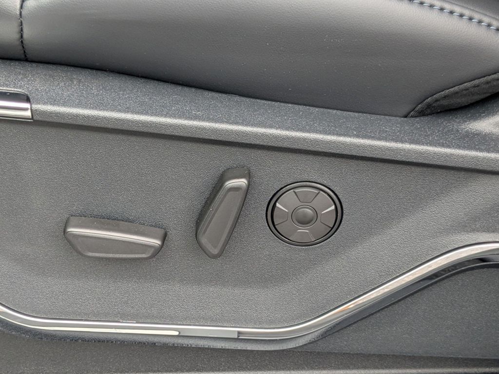 2025 Ford F-250 Super Duty Platinum