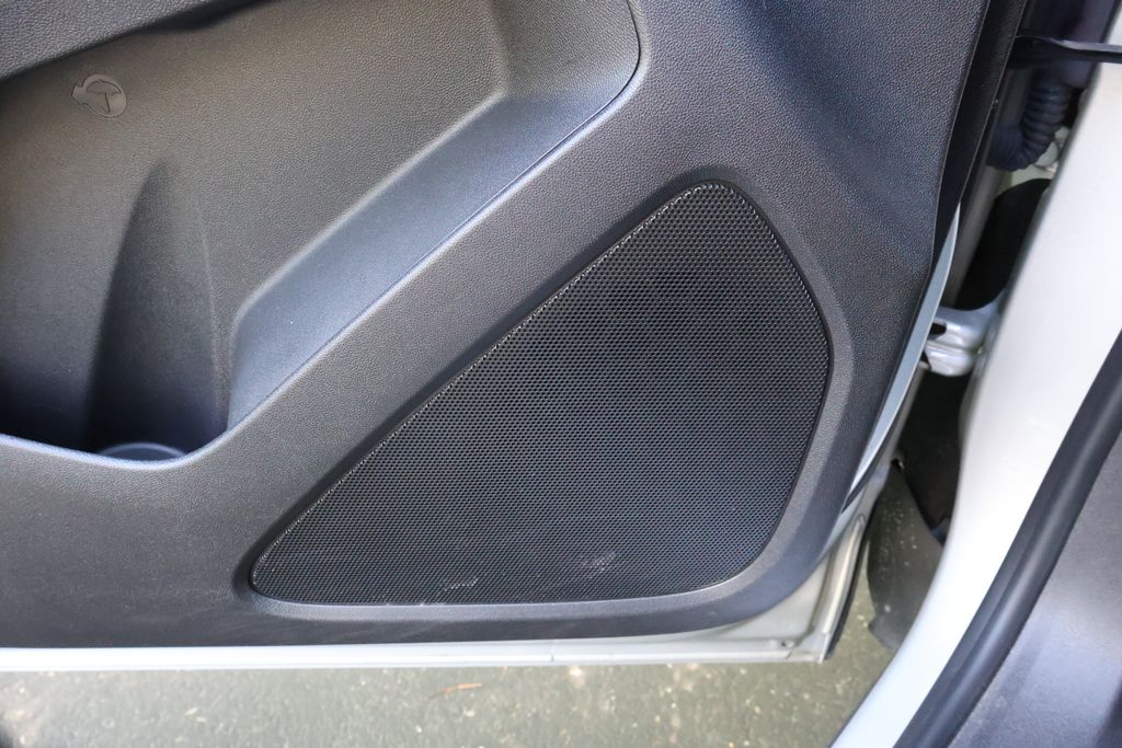 2022 Chevrolet Equinox LS 31