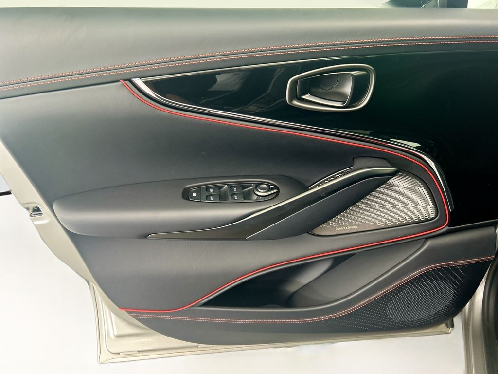 Thumbnail: 2026 Aston Martin DBX - 23
