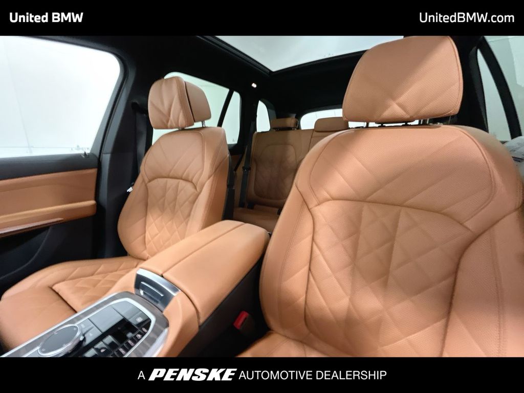 Thumbnail: 2026 BMW X5 - 13