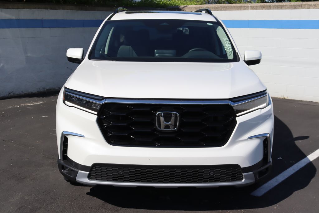 2025 Honda Pilot Touring 8