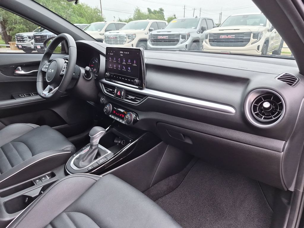 Used Car 2023 Kia Forte  Gt-line For Sale Under $25,000 In Austin, Texas