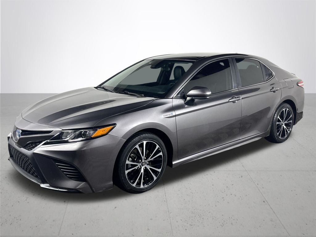 2020 Toyota Camry Hybrid SE