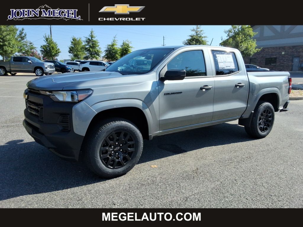 Sterling Gray Metallic 2026 Chevrolet Colorado Pickup Truck Four-Wheel Drive 8-Speed Automatic
