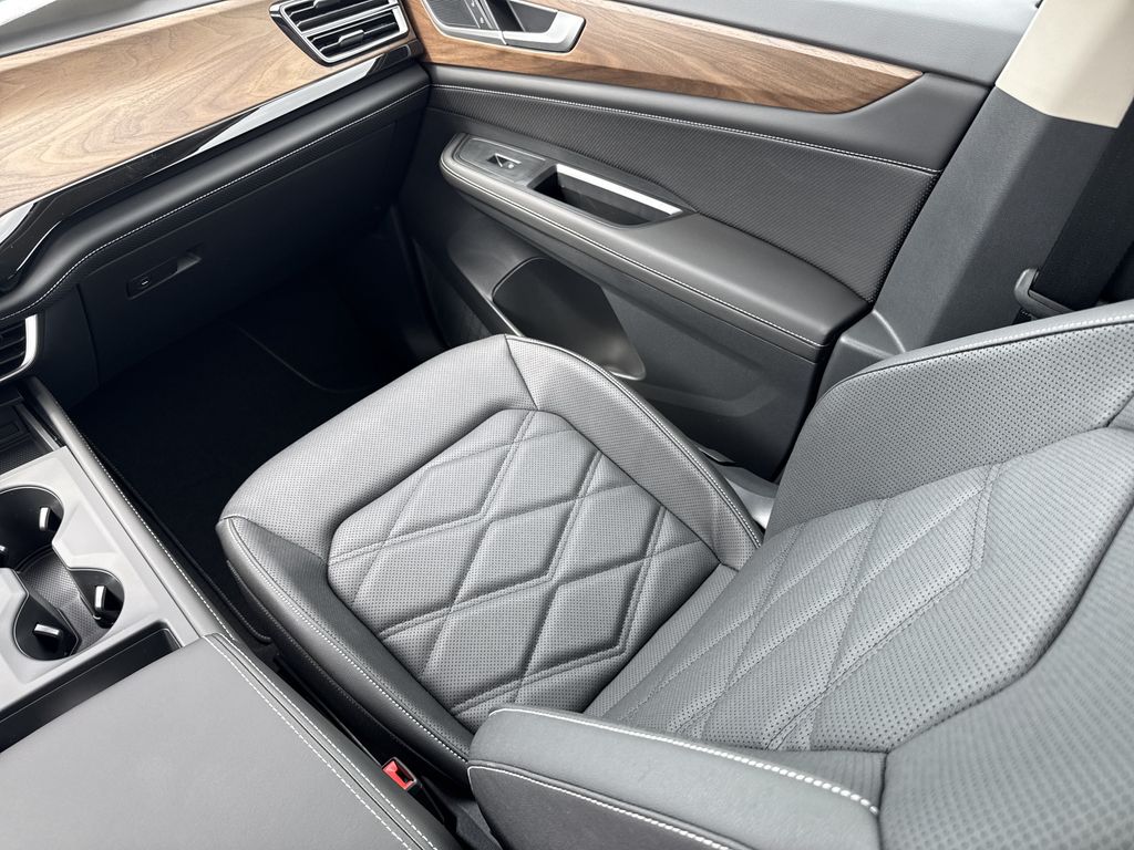 2026 Volkswagen Atlas 2.0T SE Silver at DeMontrond Auto Country