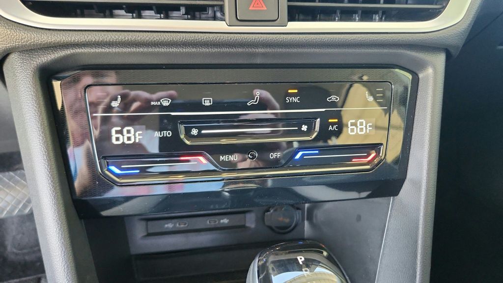 2025 Volkswagen Taos