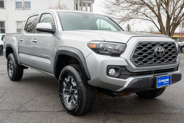 2022 Toyota Tacoma TRD Off-Road - 3