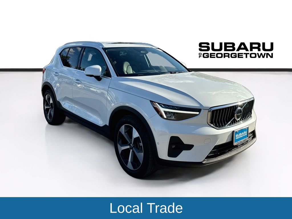 2025 Volvo XC40 Blanco SUV/Crossover Tracción en las cuatro ruedas Automática