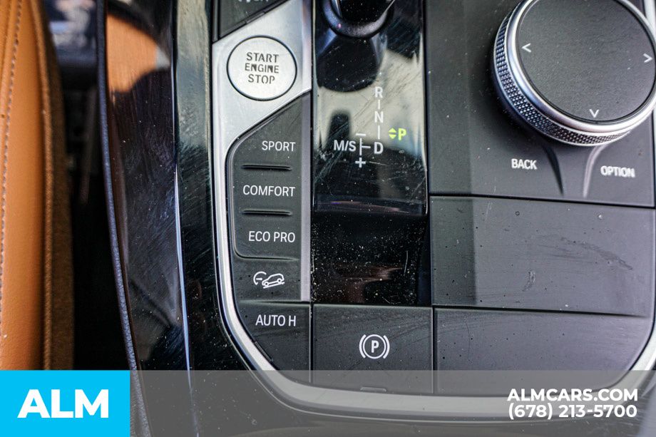 Used 2022 White BMW xDrive30i image 45