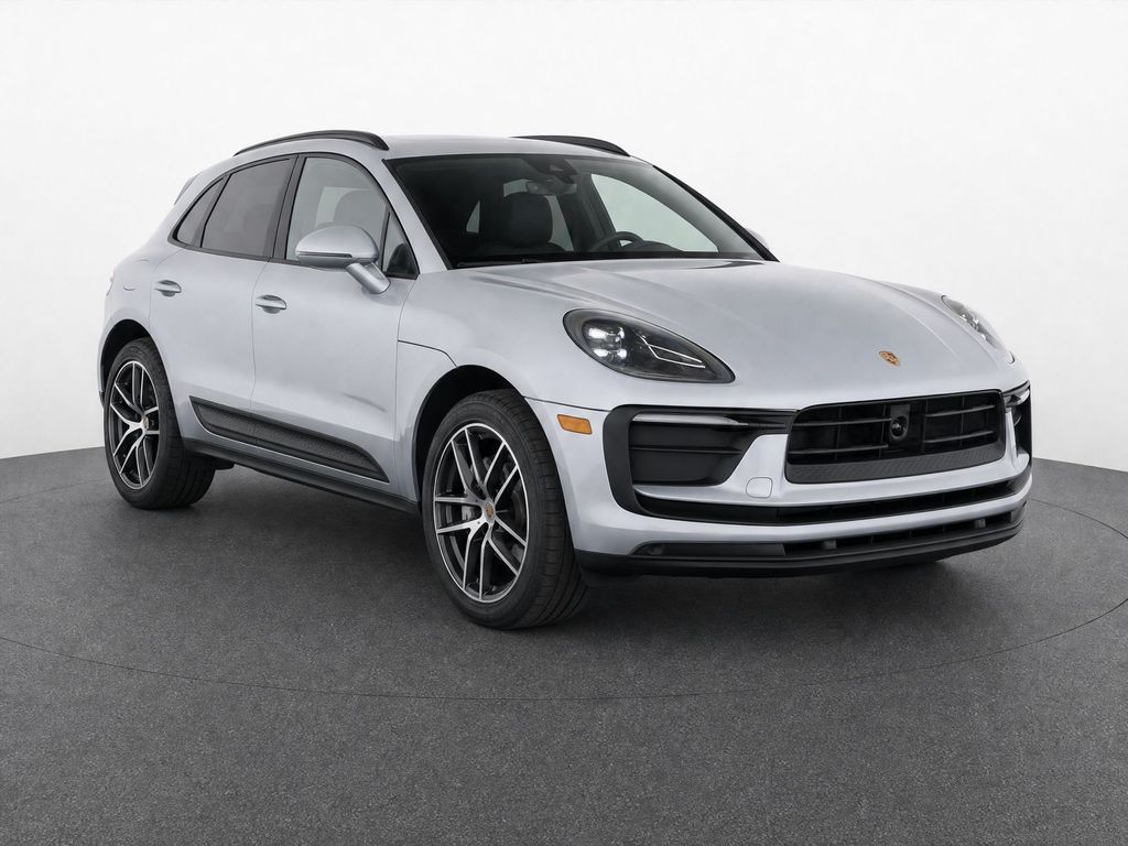 Thumbnail: 2022 Porsche Macan - 29