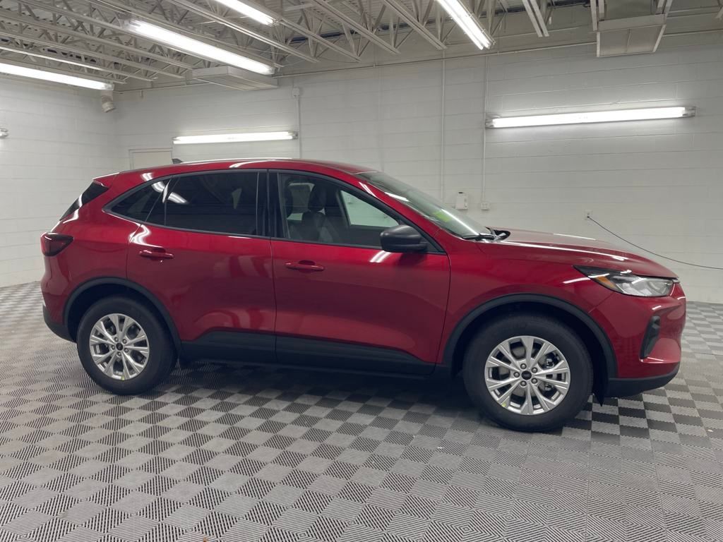 2025 Ford Escape Active photo 2