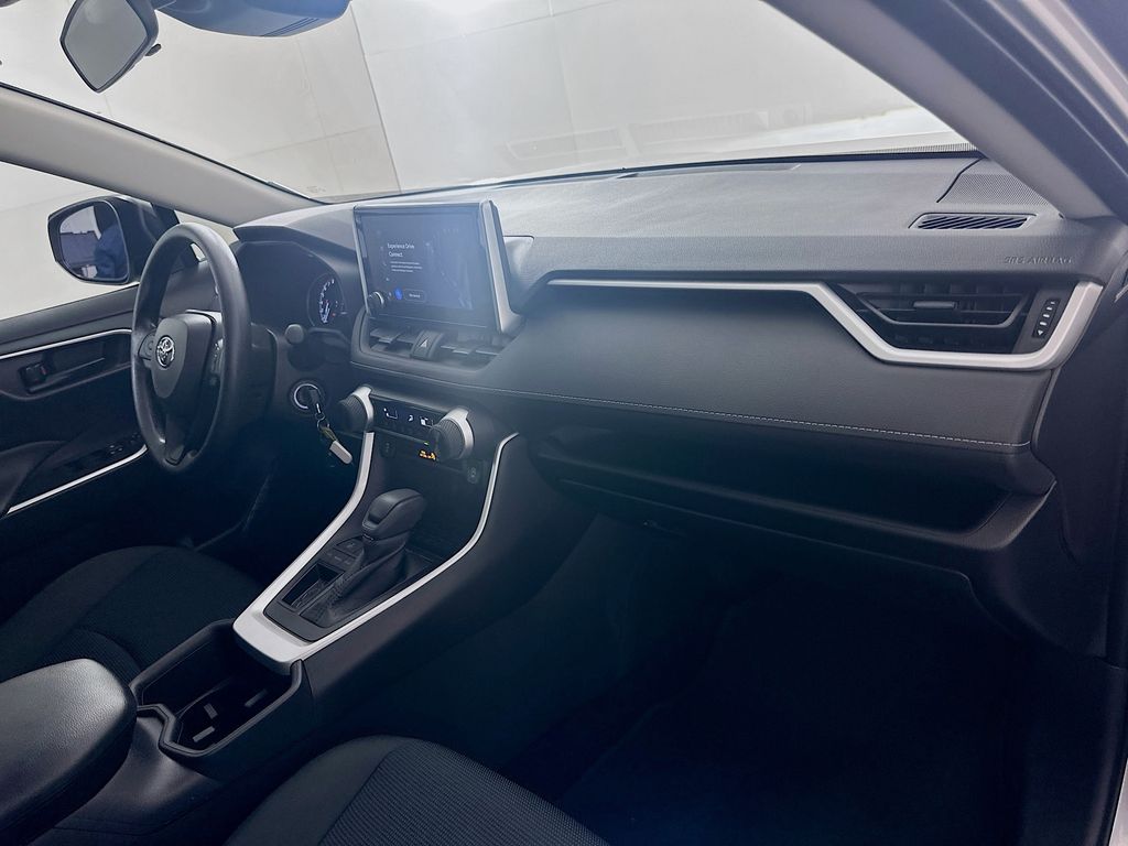 Thumbnail: 2025 Toyota RAV4 - 29