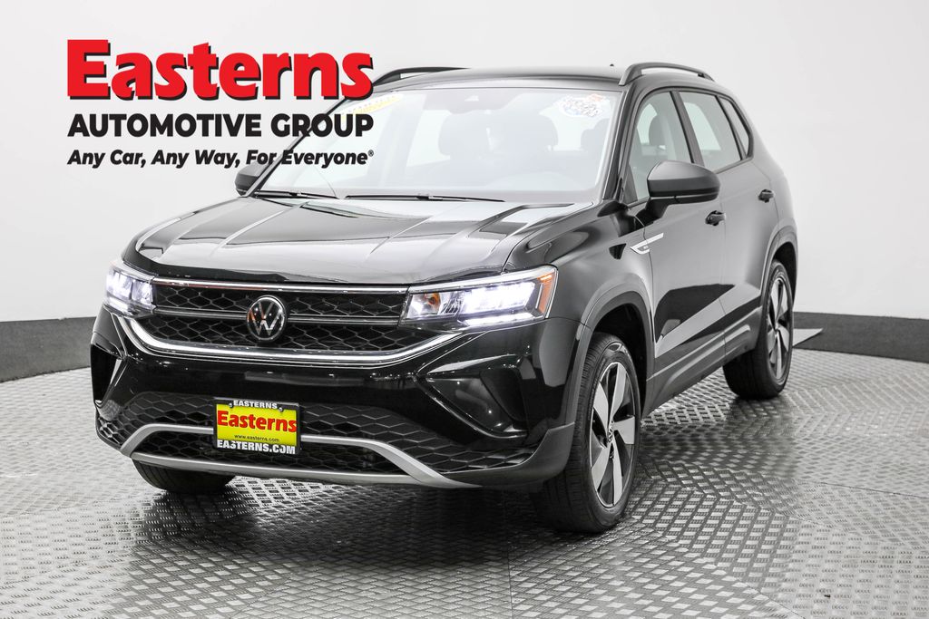 2024 Volkswagen Taos S's photo