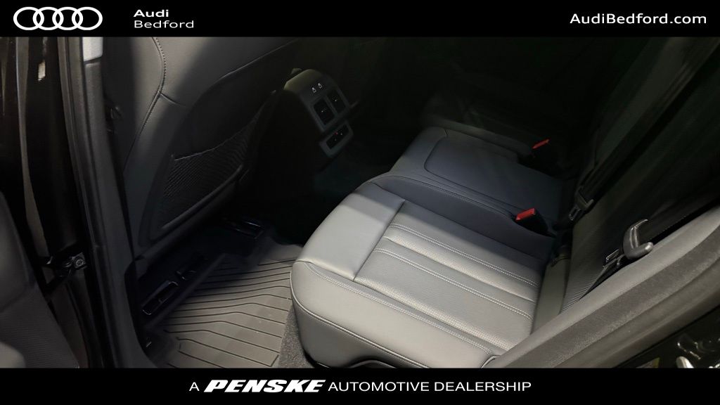 Thumbnail: 2025 Audi Q5 - 12