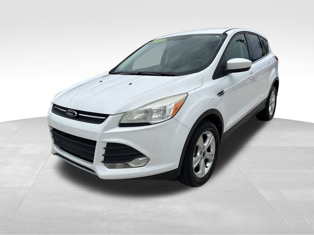 2014 Oxford White Ford Escape SE 4X4 SUV