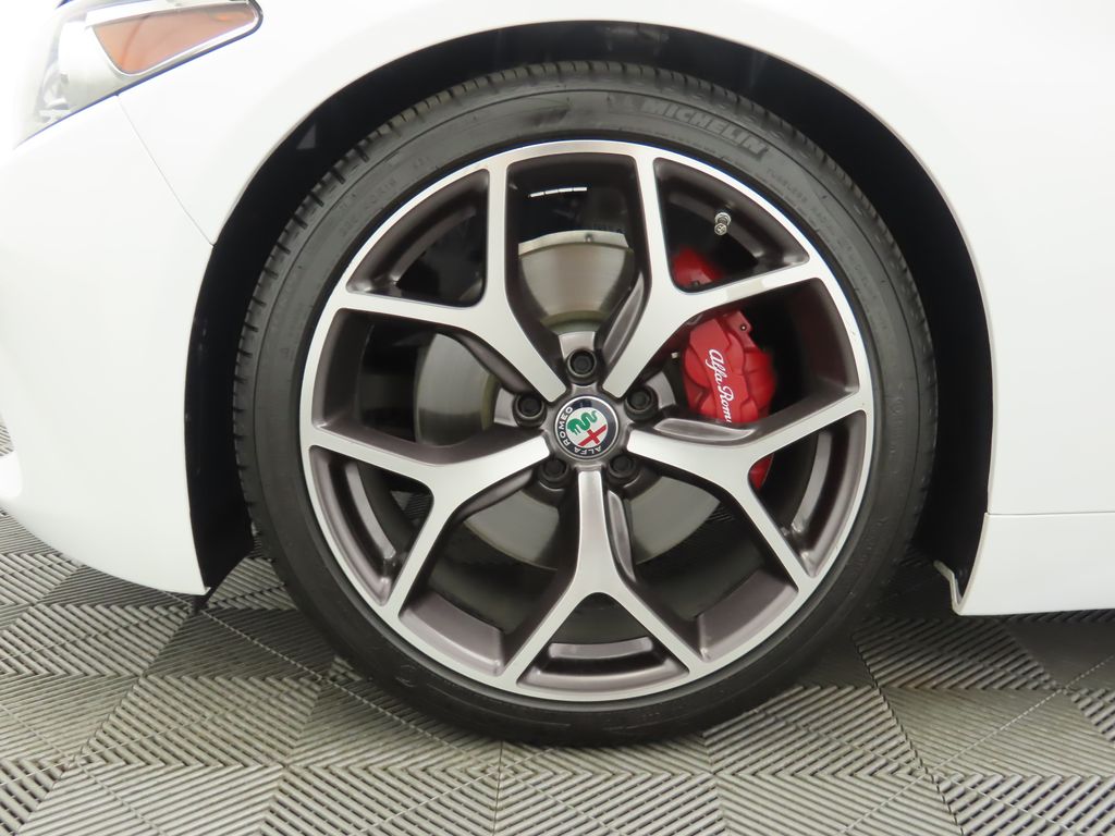 2019 Alfa Romeo Giulia Ti 31