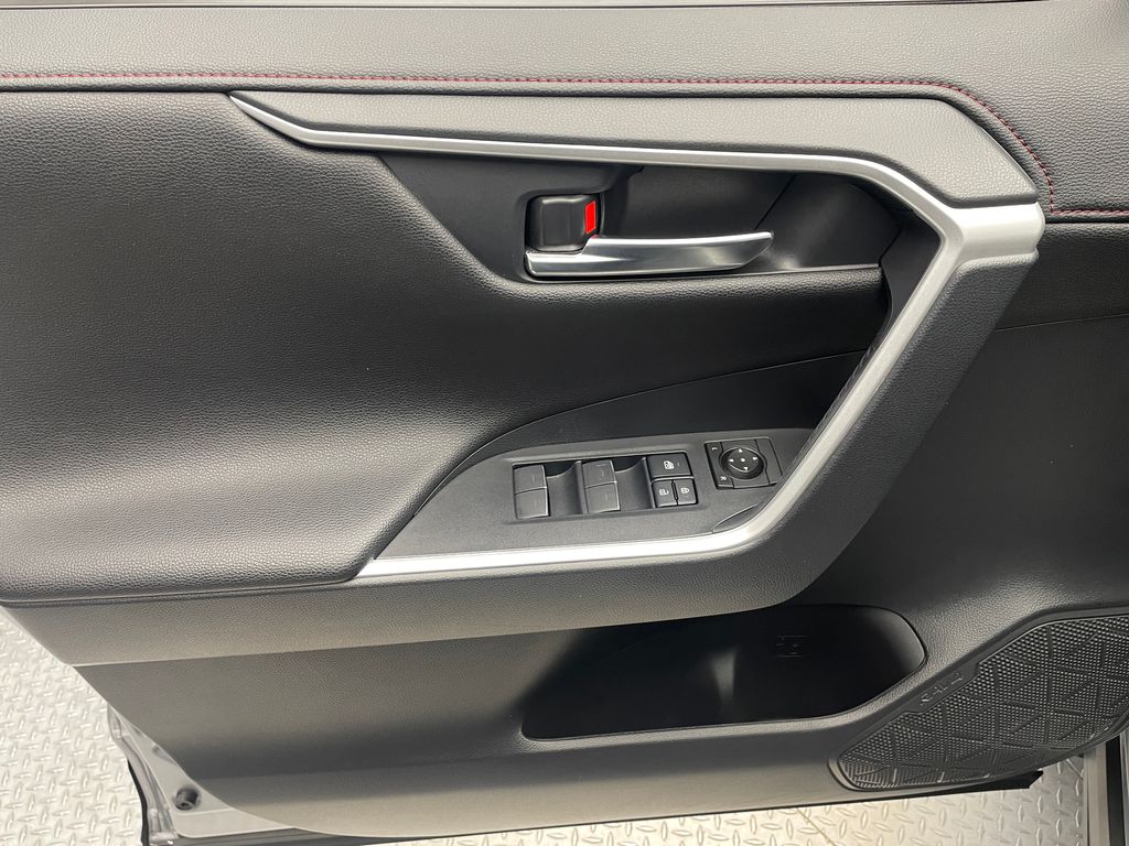 Thumbnail: 2023 Toyota RAV4 - 9