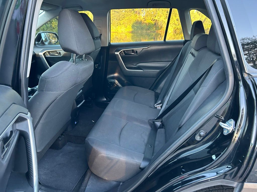 Thumbnail: 2020 Toyota RAV4 - 13