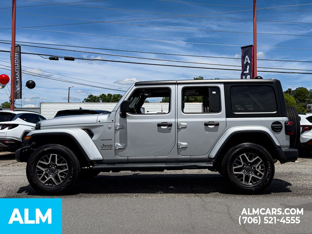 Used 2024 Silver Jeep Sahara image 29