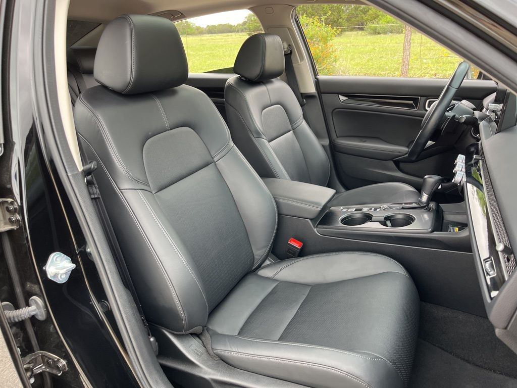 2022 Honda Civic Touring 28