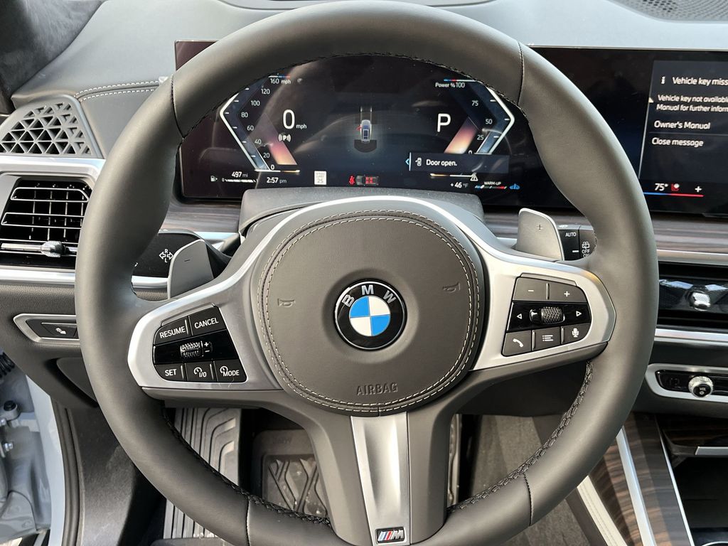 2025 BMW X7 xDrive40i 14