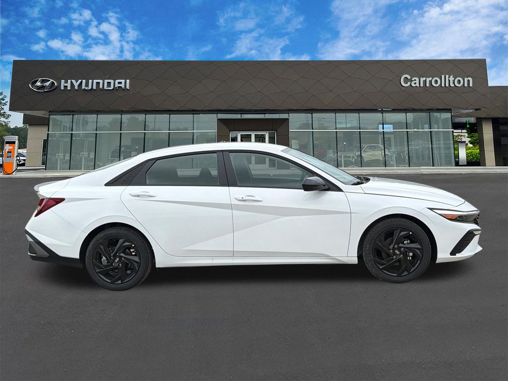 New 2026 White Hyundai SEL Sport image 5