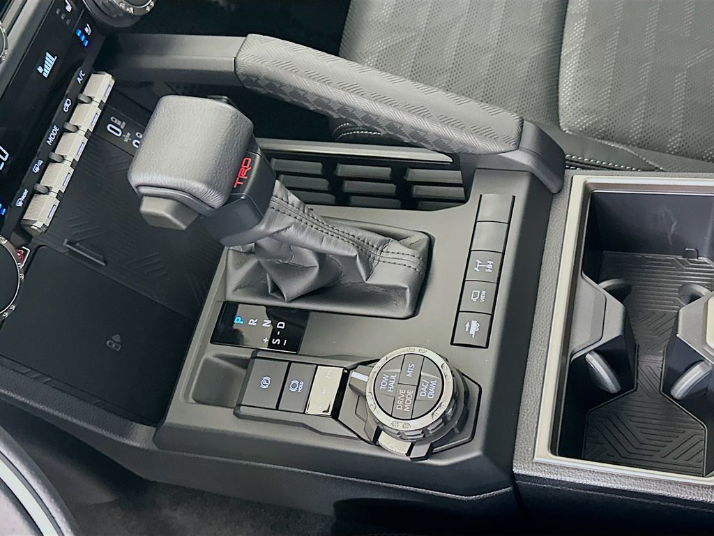 Thumbnail: 2025 Toyota 4Runner - 17