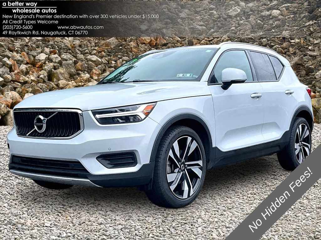 Glacier Silver Metallic 2020 Volvo XC40 SUV / Crossover All-Wheel Drive Automatic