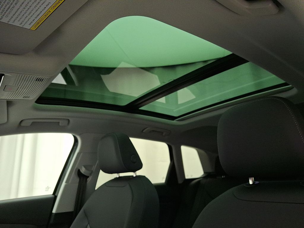 Thumbnail: 2026 Audi Q3 - 10
