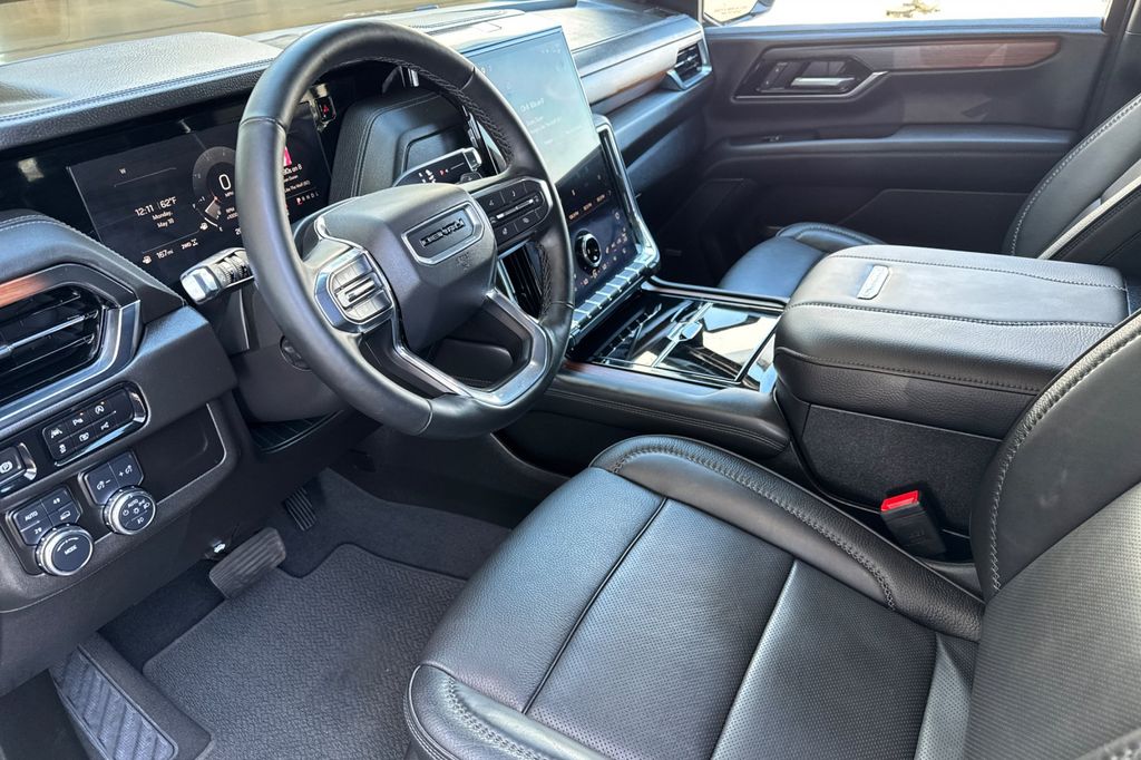 used 2025 GMC Yukon car, priced at $71,984