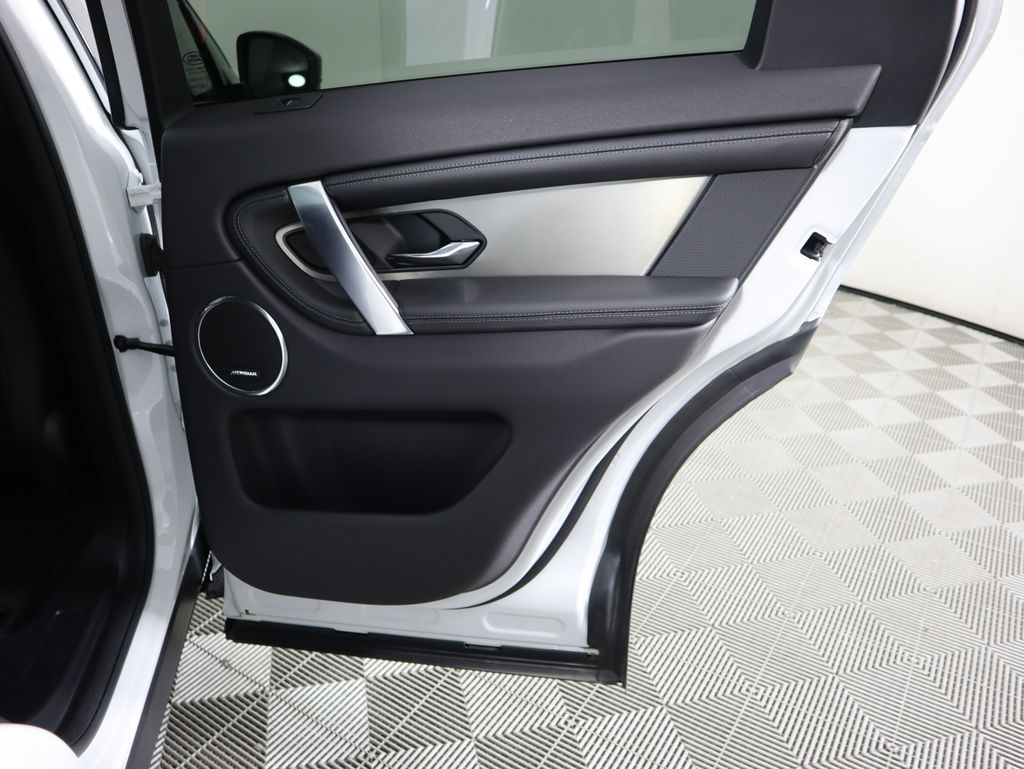 Thumbnail: 2025 Land Rover Discovery Sport - 28