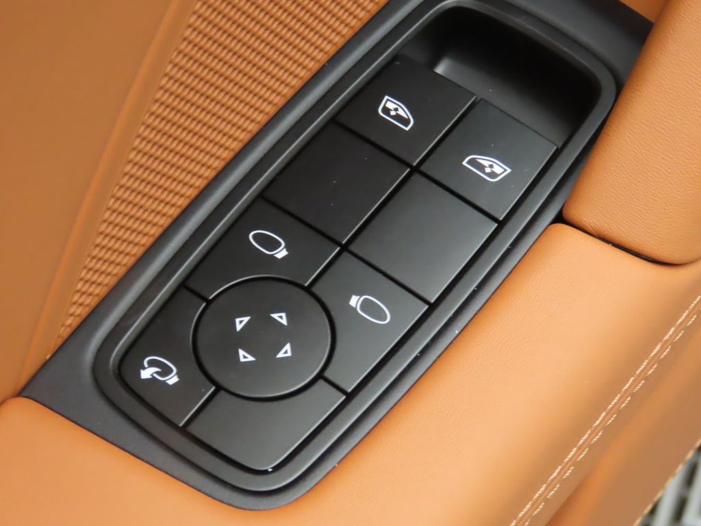 Thumbnail: 2025 Porsche 911 - 25