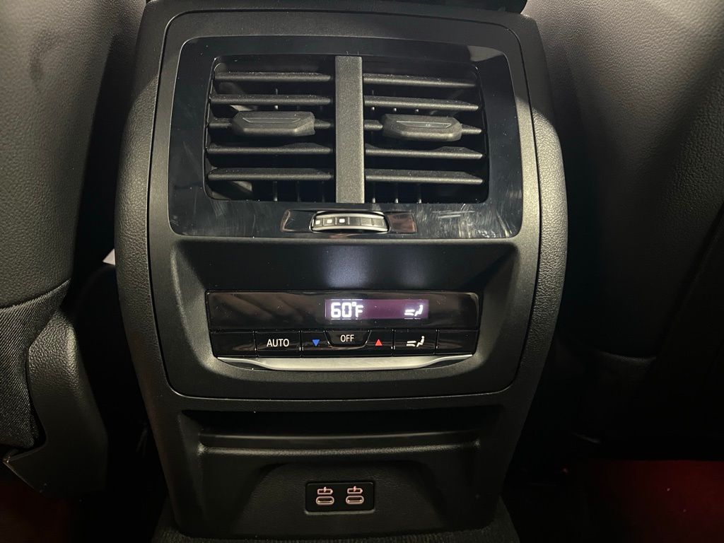 Thumbnail: 2025 BMW X4 - 27