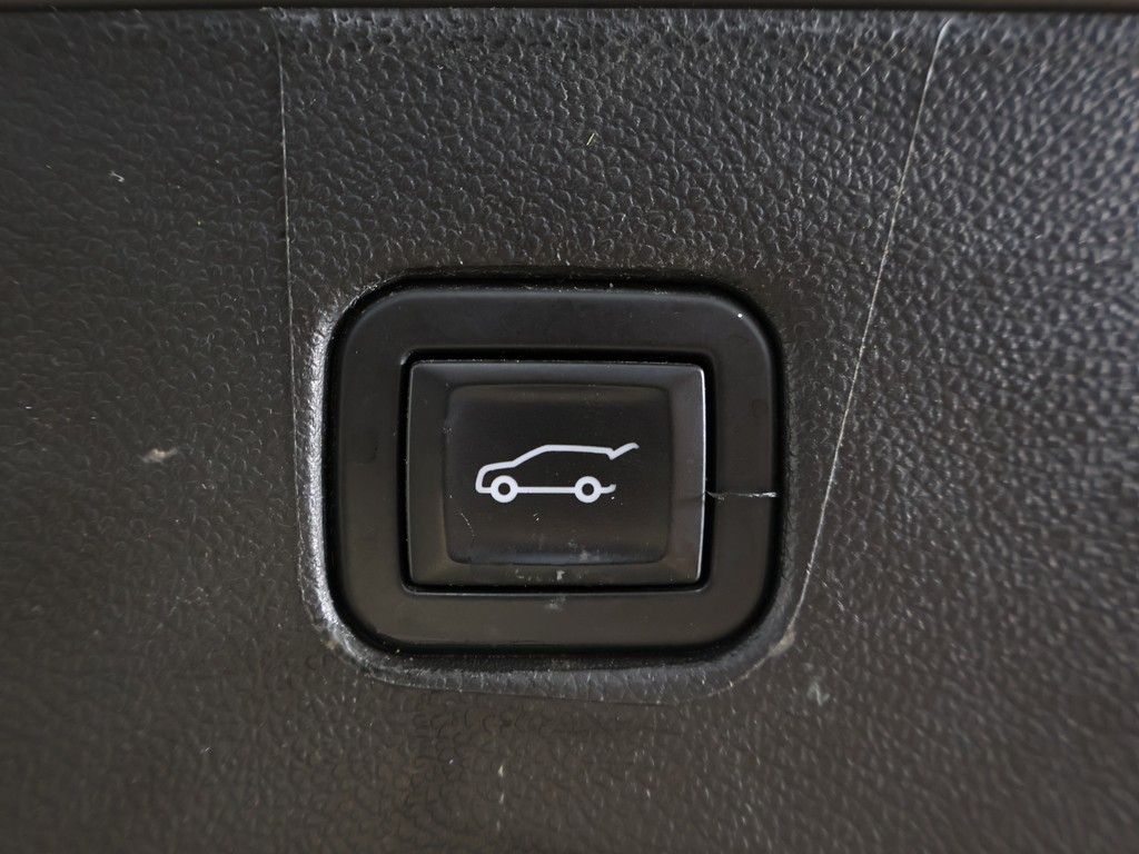 Used 2021 Gray Chevrolet LT image 21